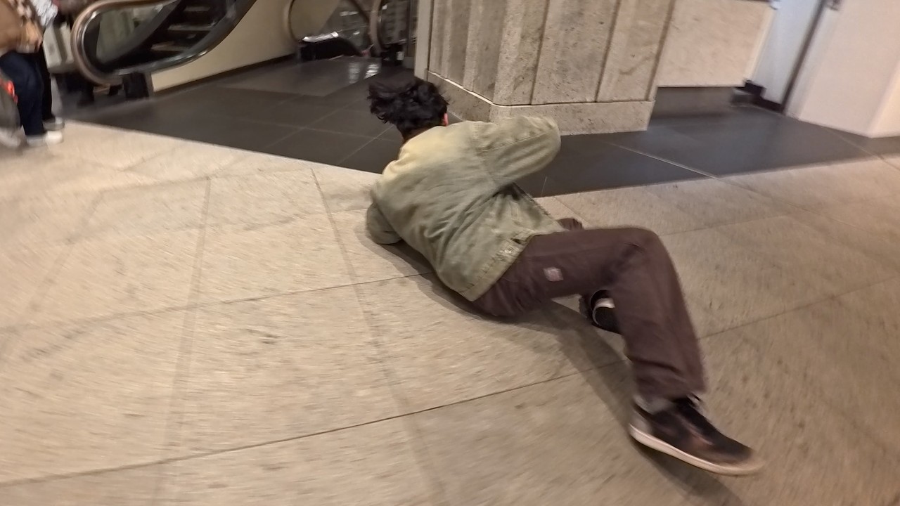 【逃げた先に手を広げた警察官】噛みつき攻撃に逃走&転倒　捕まると苦し紛れに「いじめられて」と言い訳する疑いがある男　ドキュメンタリー　スーパードミネーターリキ　日本のリアル　注意喚起