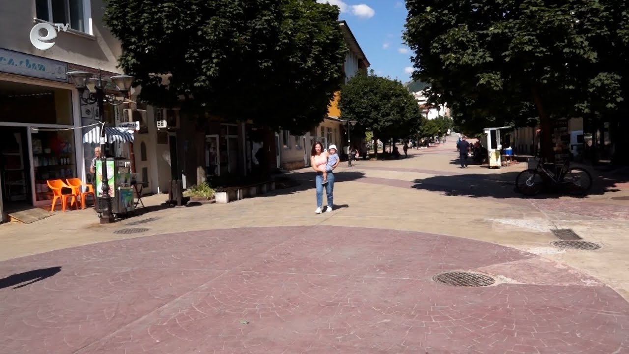 В Смолян средната работна заплата е 1102 лв., в София вземат два пъти повече - 2218 лв.