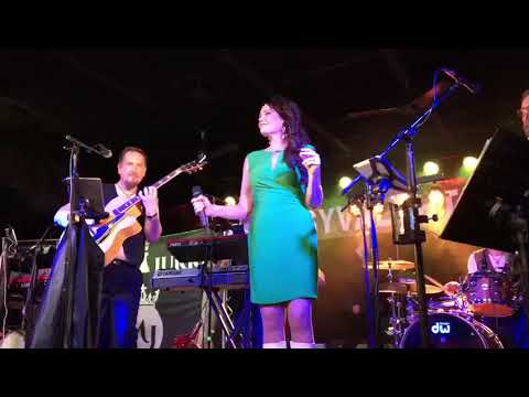 Eija Kantola  Yössä sielujen