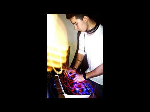 Icona Pop vs. Martin Garrix & Firebeatz - My girlfriend is a helicopter (Mene dj Mashup)