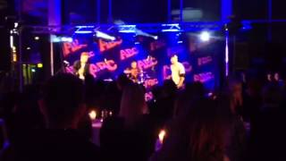 &quot;Skylder Dig Ik&#39; Noget&quot; L.I.G.A i Randers