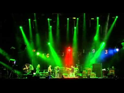 Neil Young Down by the River live at Hard Rock Calling 2009 - UNCUT