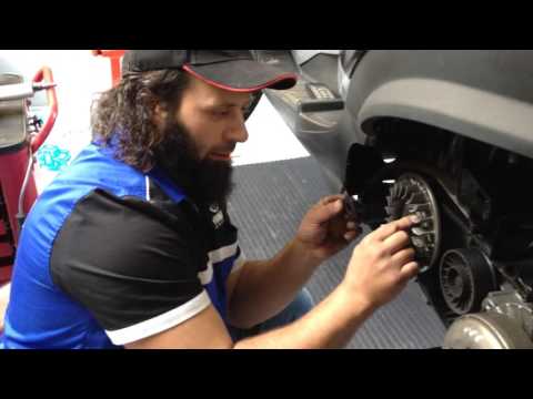 # 3  Tweewielersnoord Piaggio MP3 - Montage variateur  J. Costa