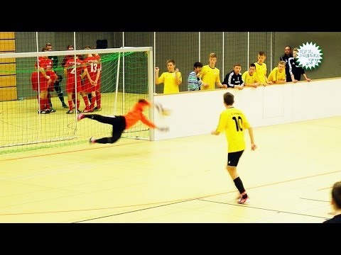 "Fußball in Göttingen" Halbfinale Sparta Gö. vs. 1SC Göttingen 05 des u17 Turniers vom 22.12.2013