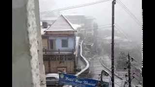 preview picture of video 'Snowfall at Mussoorie in February.'