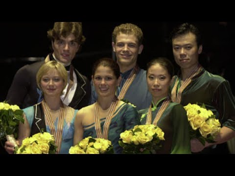 Pairs review | 2001 World | Salé & Pelletier 🇨🇦🥇 Berezhnaya & Sikharulidze 🇷🇺🥈 Shen & Zhao 🇨🇳🥉