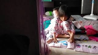 Download lagu Kakak dan adek lagi ngambar mp3 Download lagu Kakak dan adek lagi ngambar mp3
