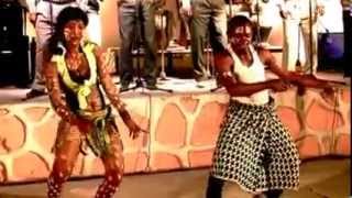 [Culture] Magnifique danse du Kasaï sur une musique du groupe Kasaï Allstars
