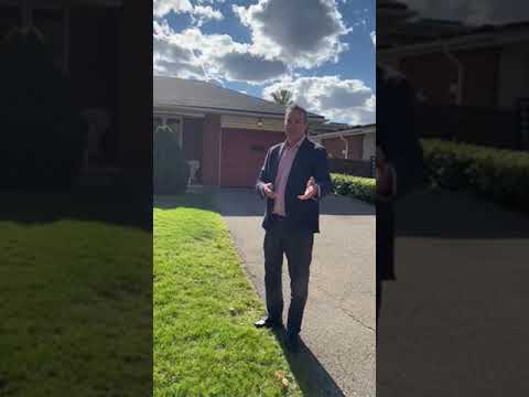 VIRTUAL OPEN HOUSE 340 Erindale Drive | Karen Paul & Associates | Real Estate Agents