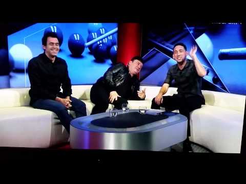 Ronnie O'Sullivan farts in the studio then swears! UK Snooker 2015