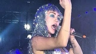 Miley Cyrus Performs Twinkle Song About Dead Cat!