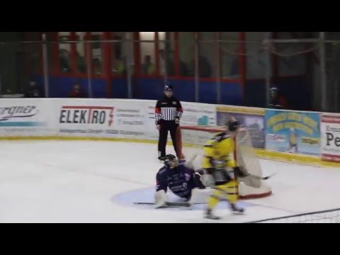 Penalty Johannes Sedlmayer (EHV Schönheide - Tölzer Löwen am 09.02.2016)