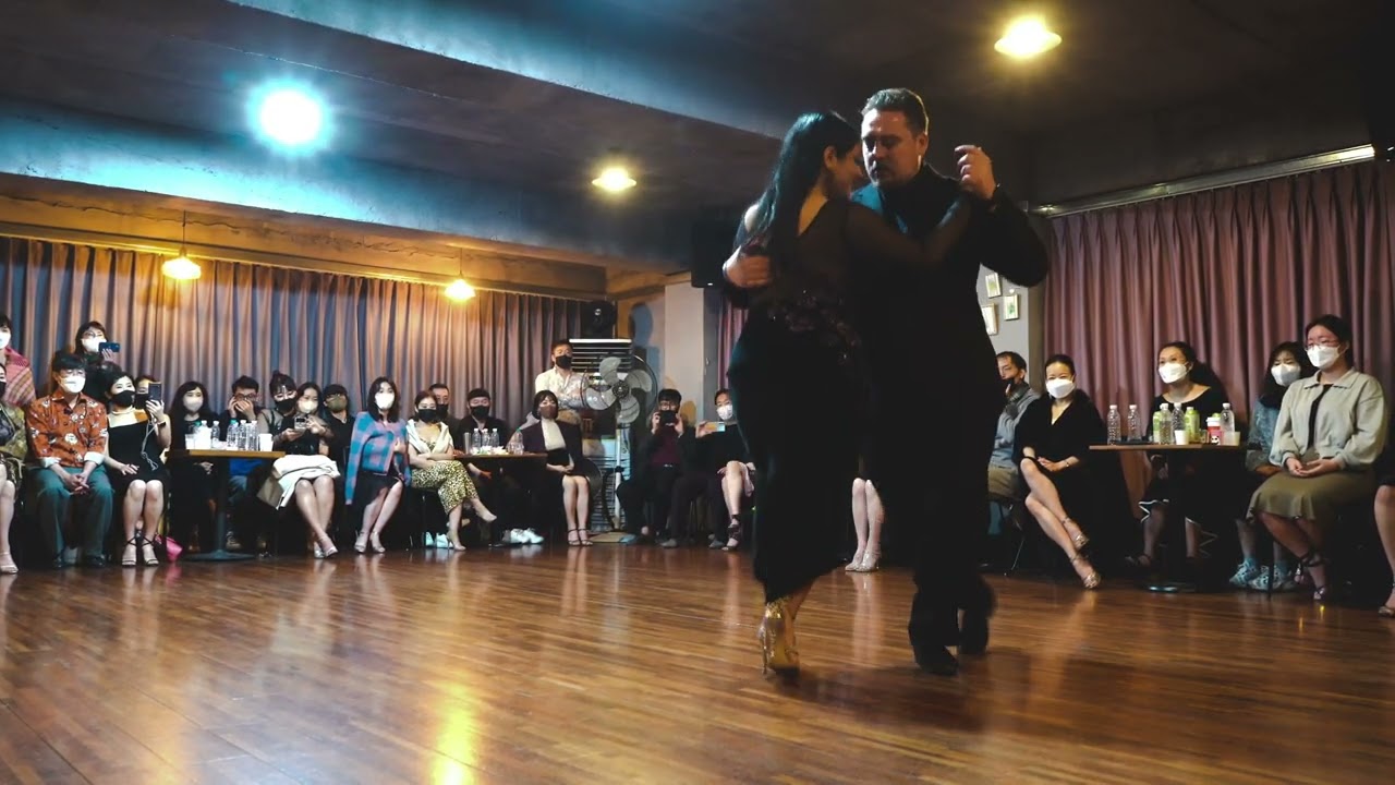 Video thumbnail for Maria Ines Bogado y Sergiy Podbolotnyy Busan Milonga (2023/01/23) #2
