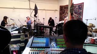 04 Band 4 - Trentemøller: Come Undone (Trentemøller Remix)