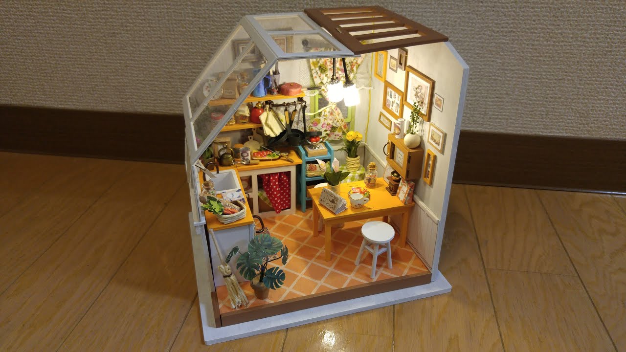 Miniature Dollhouse Kit | JASON’S KITCHEN - Robotime