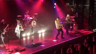 Walking On Cars- Don&#39;t Mind Me 01.03.2017 Hamburg