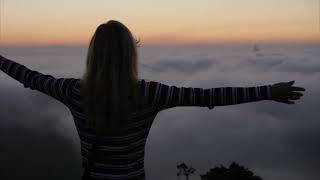 Download lagu Cloud Number 9 mp3