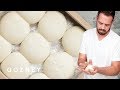 Mike Fitzick Macht Pizzateig Gozney