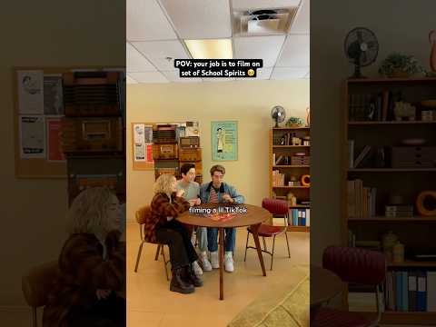 afbeelding Working on SET of School Spirits…🥹🎬 #schoolspirits #onset #behindthescene
