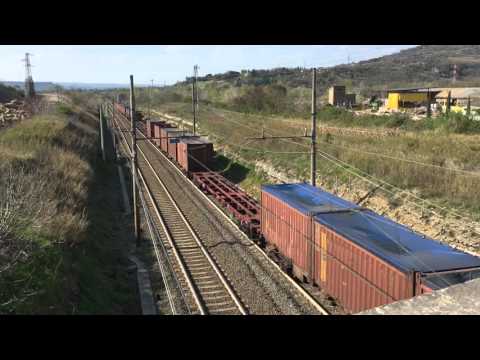 E652.156 sul "Monnezza Express" in transito a Bassano in Teverina