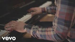 Scouting For Girls - Love How It Hurts (Live Acoustic Video)