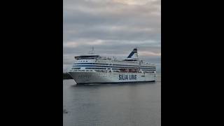 M/S Silja serenade arriving to Helsinki #tallink #siljaline #ferries #cruiseferry #portofhelsinki