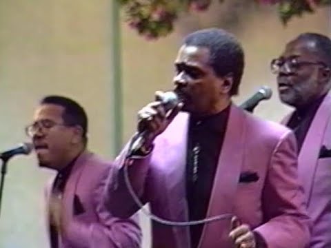 Earl Lewis & the Channels "The Gleam In Your Eyes" Live - 1997