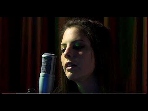 Shallow - Lady Gaga & Bradley Cooper (Cover by Ivana)