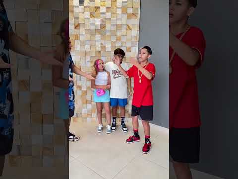 ENZO PEGOU BABI COM EX ABRAÇADA 😱