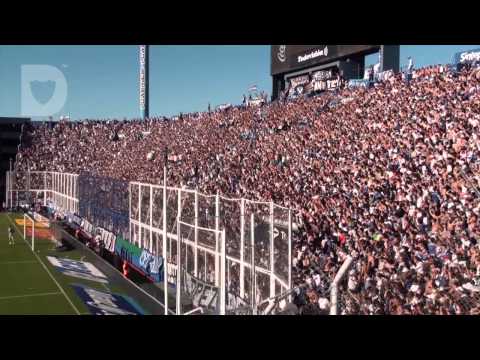 "Inicial 2012 . Vélez 2-0 Unión . Hinchada" Barra: La Pandilla de Liniers • Club: Vélez Sarsfield