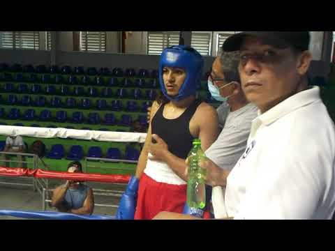 Willian Alvarado vs Maynor Mayorga, gimnasio Nicarao. Miercoles 2 de Diciembre de 2020.