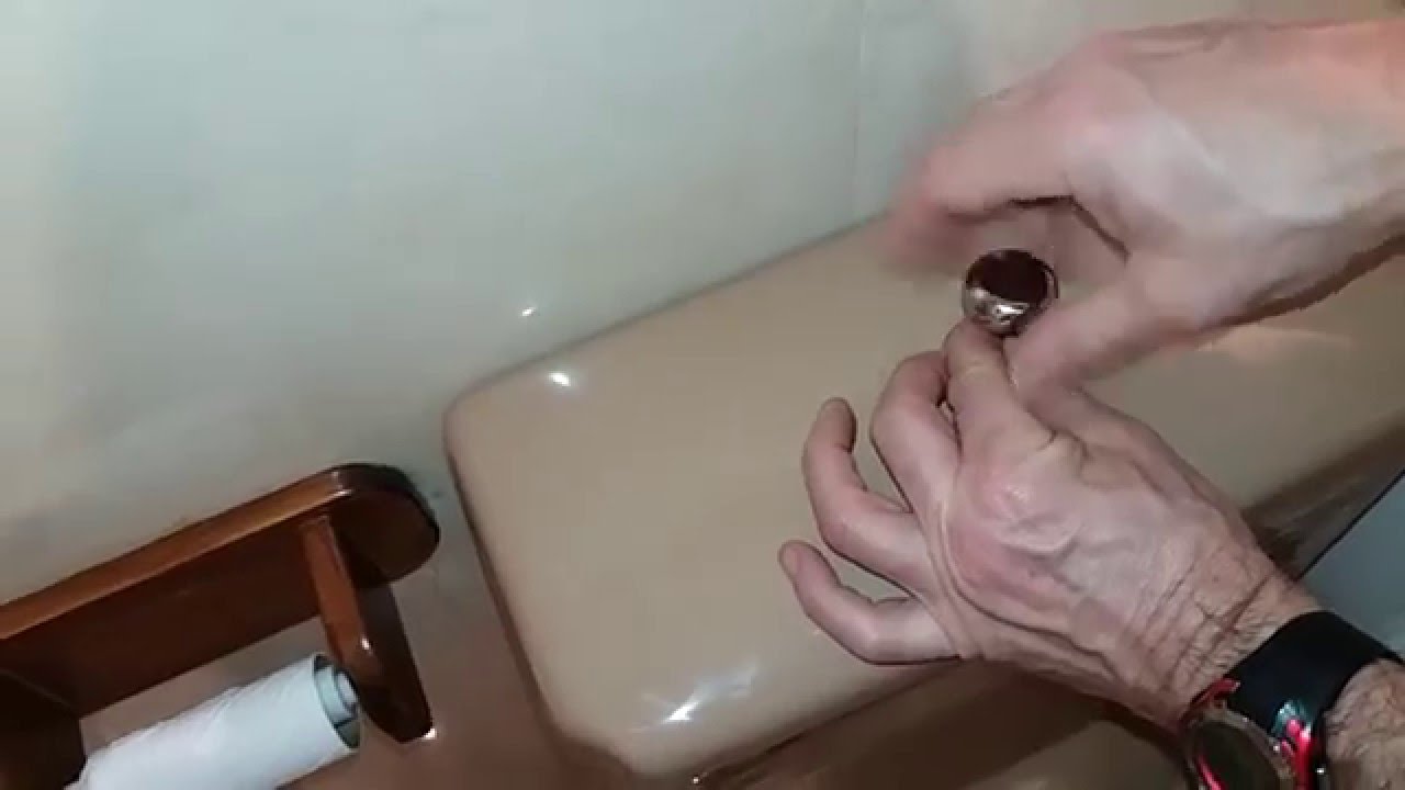 Watch Cómo arreglar cisterna que pierde agua por el rebosadero. Marca ROCA, modelo DAMA Now Cómo arreglar cisterna que pierde agua por el rebosadero. Marca ROCA, modelo DAMA