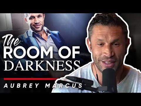 闇の部屋：ブラックアウトされた部屋に住んでいると、どのようにあなたの自然のDMTを解放するのに役立ちます｜オーブリー・マーカス (THE ROOM OF DARKNESS: How Living In A Blacked Out Room Helps Release Your Nature DMT | Aubrey Marcus)
