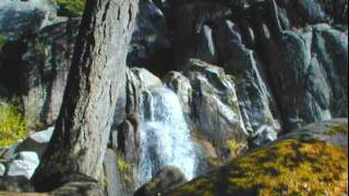 preview picture of video 'Yosemite Day Hikes Chilnualna Falls Trail & Wawona Dome'