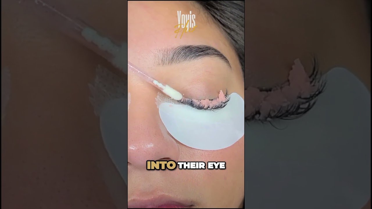 Cream remover vs gel remover #eyelashextensions #eyelash #lashtech #lashartist