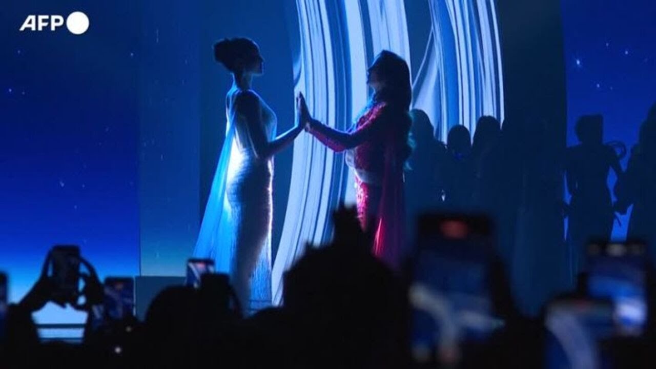 E' messicana la nuova Miss Universo, Fatima Bosch incoronata tra le polemiche