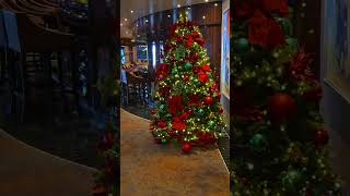 Festive Reception Tour | Regent Seven Seas Mariner Christmas Décor