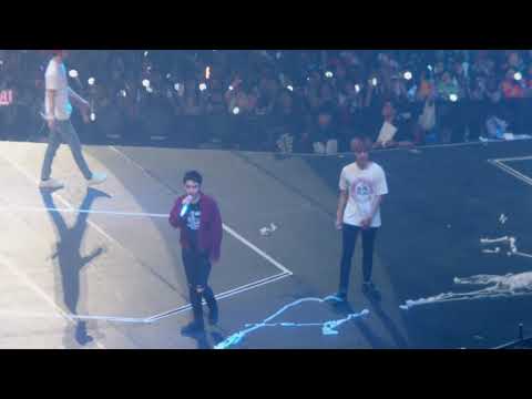 170225 EXO'rDium in Manila Day1 - Lucky + Run