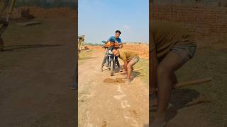 Download lagu Oraoil is cutting cake in the middle of the road mp3 Download lagu Oraoil is cutting cake in the middle of the road mp3