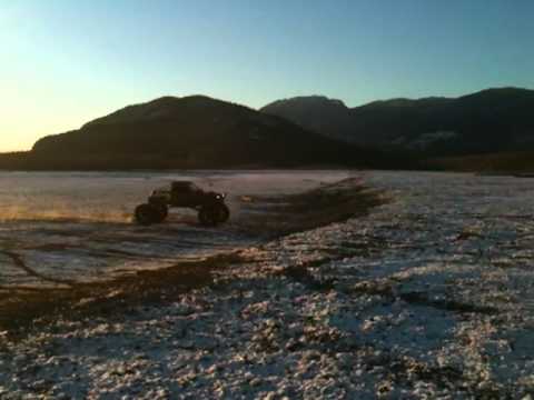 HOOLIGAN 55+FT JUMP JAN/9/2011