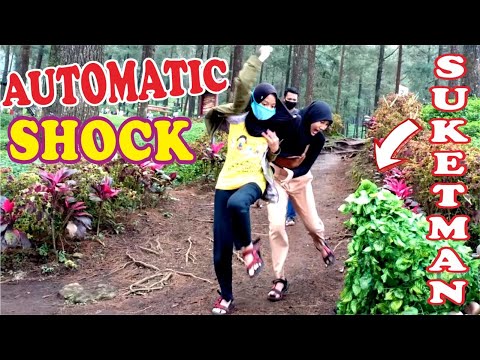 prank-kocak-di-hutan-pinus-limpakuwus-bushman-prank