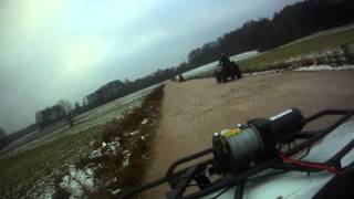 preview picture of video 'starogrod kingquad honda 420 at outlander 800 kołbiel żwirownia objazdówka'