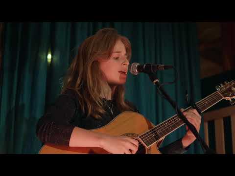 Georgie Currie - Lonely Silly Girl