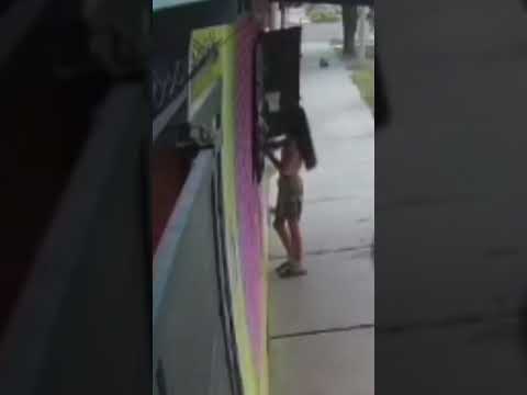 Un depravado tocó a una menor mientras esperaba en un almacén de Pocito