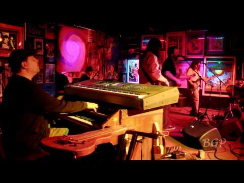 The Big Wu - 2012-02-24 - Quixote's True Blue - Gibson Girl