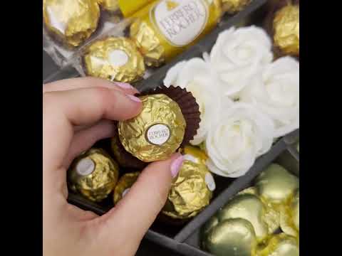 Ferrero Rocher Signature Chocolate Bouquet With Ivory Roses Unboxing