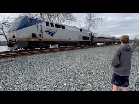 TRAIN TRACKERS - #47   CSX FREIGHT & AMTRAK TRAINS / MONON + P&LE HERITAGE UNITS