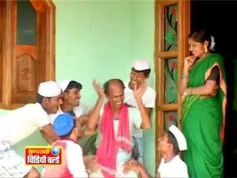 Ikde Tikde - Nauvari Cha Nakhara - Marathi Song