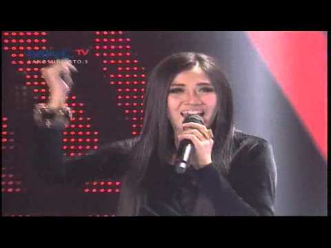 Julia Perez ft Erie Suzan " poko'e joget " Kontes Final KDI 2015 (29/5)