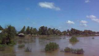 preview picture of video 'Bridge between Don Khone and Don Det, 4000 Islands, Laos'